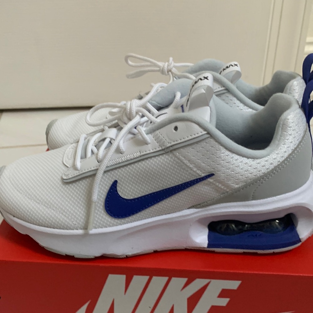 Nike Air Max Interlock Lite Women’s Size 6.5 White Blue Platinum NWT